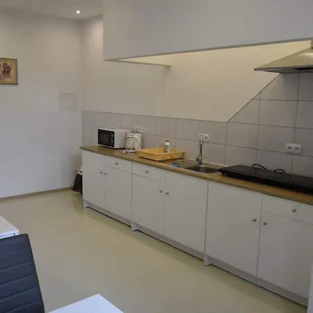 Saba 3* مينزفوجة