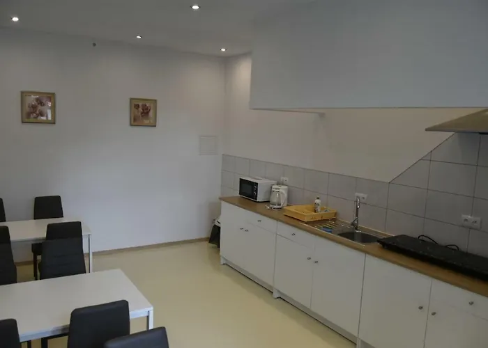 Saba بيت ضيافة مينزفوجة